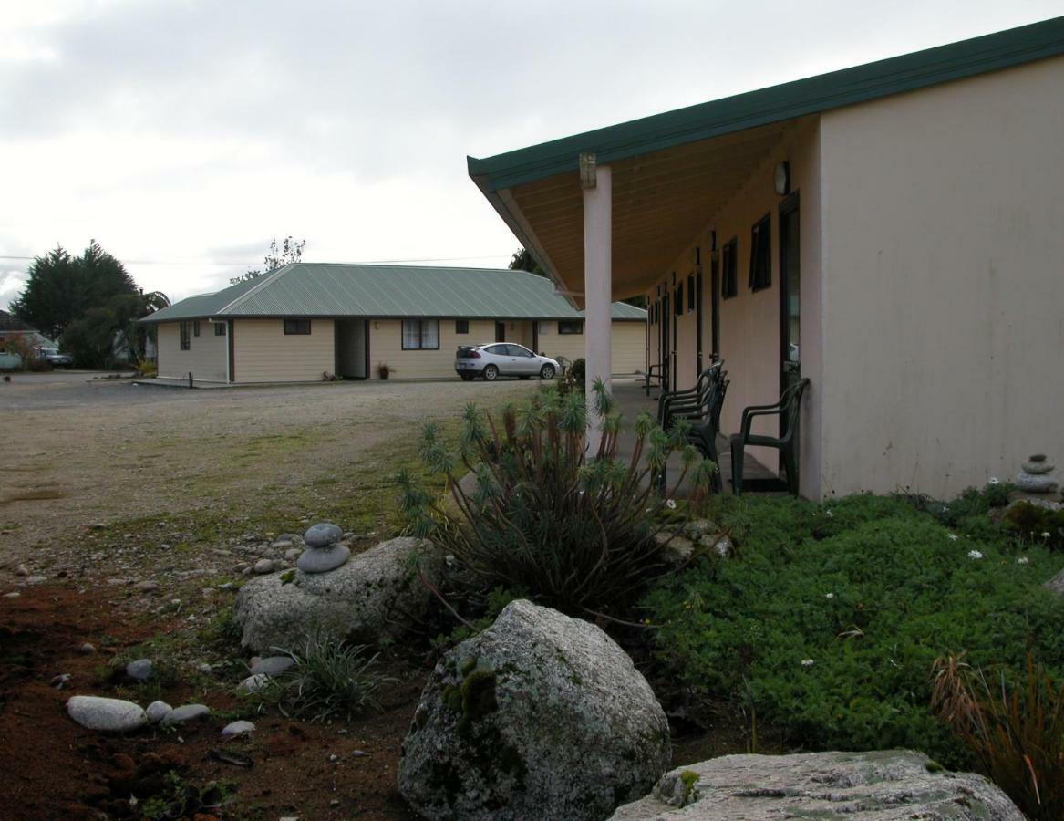 Karamea Village Hotel Exterior foto
